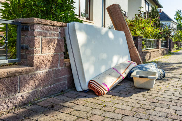 Best Garage Cleanout Services  in Lansing, KS